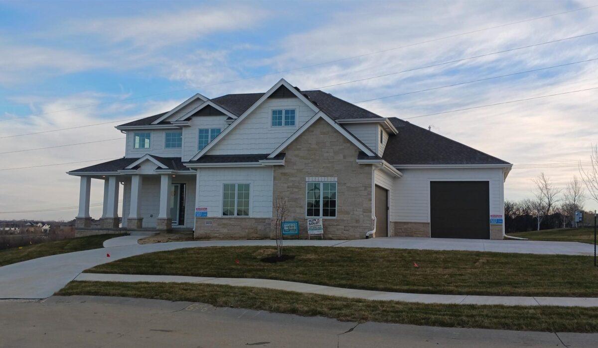 21759 I Street, Elkhorn NE 68022