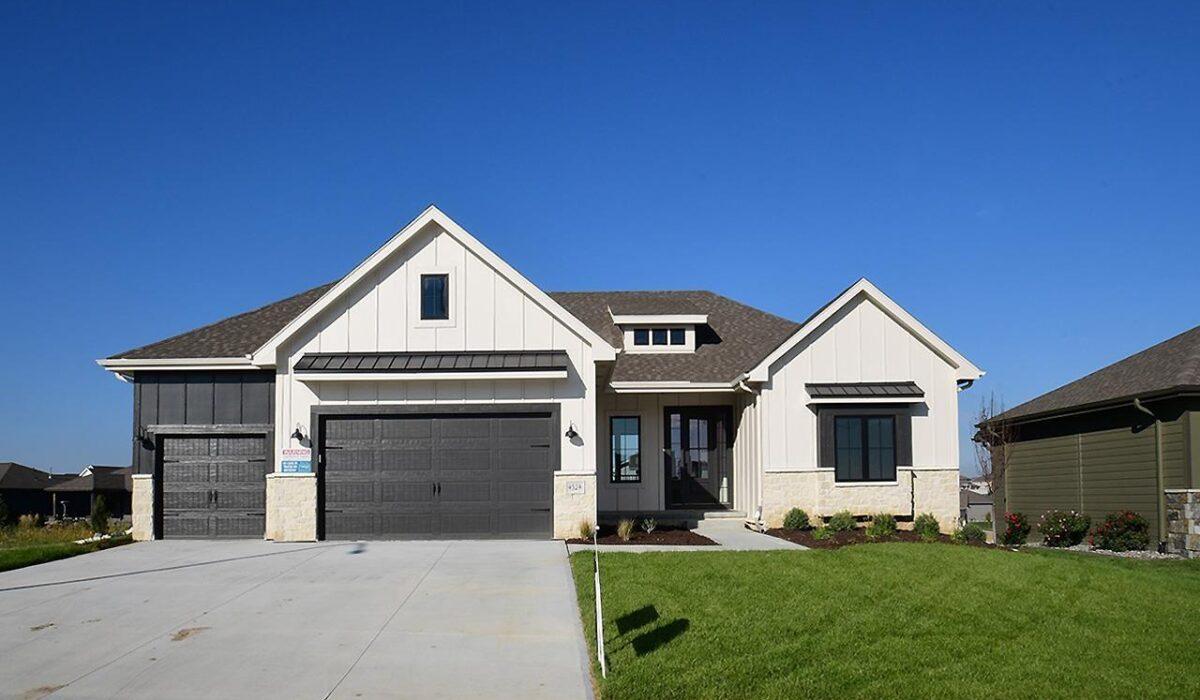 10104 S 117th Street, Papillion NE 68046